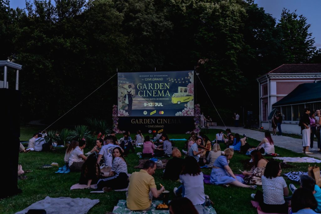 Garden Cinema by Cine Grand otvoren uz kultnu &bdquo;Kazablanku&ldquo; &ndash; Jevremovac postao najlep&scaron;i bioskop pod zvezdama