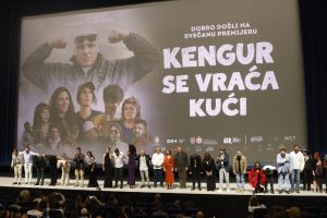 Film „Kengur se vraća kući“ Miroslava Momčilovića sinoć premijerno prikazan u beogradskom Sava Centru